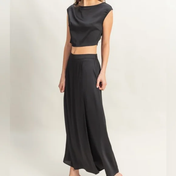 Black Two-Piece Top and Maxi Skirt Set - Picture 6 of 10